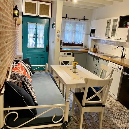 Сasa de vacaciones Urbana - *